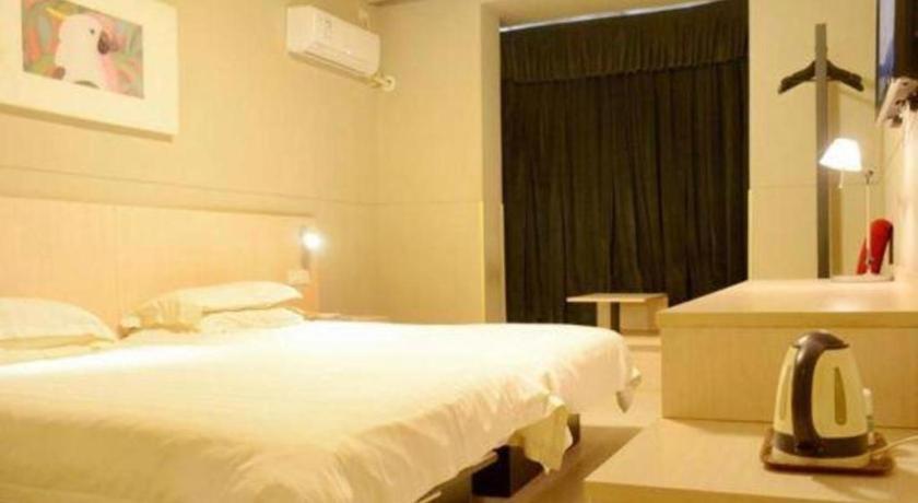 טאי יואן Jinjiang Inn Tiayuan Wuyi Square מראה חיצוני תמונה