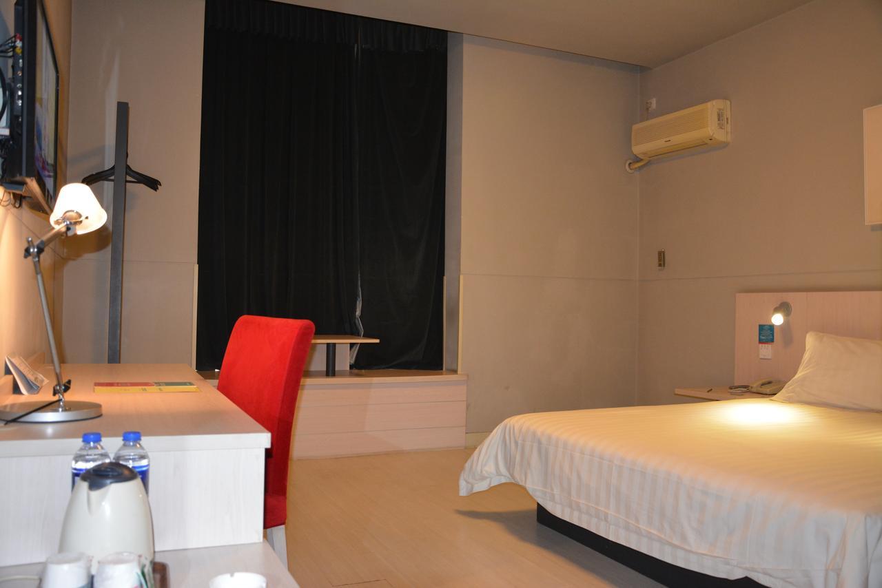 טאי יואן Jinjiang Inn Tiayuan Wuyi Square מראה חיצוני תמונה