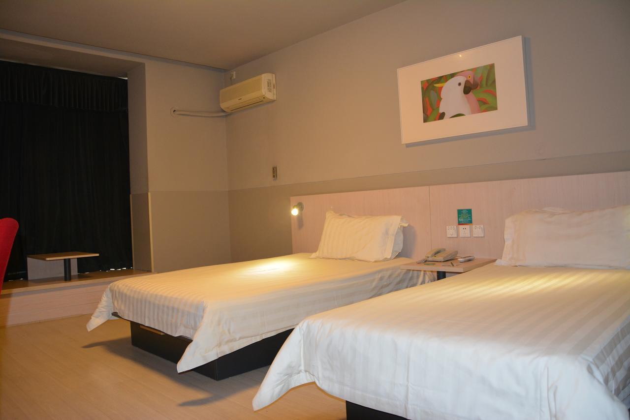 טאי יואן Jinjiang Inn Tiayuan Wuyi Square מראה חיצוני תמונה